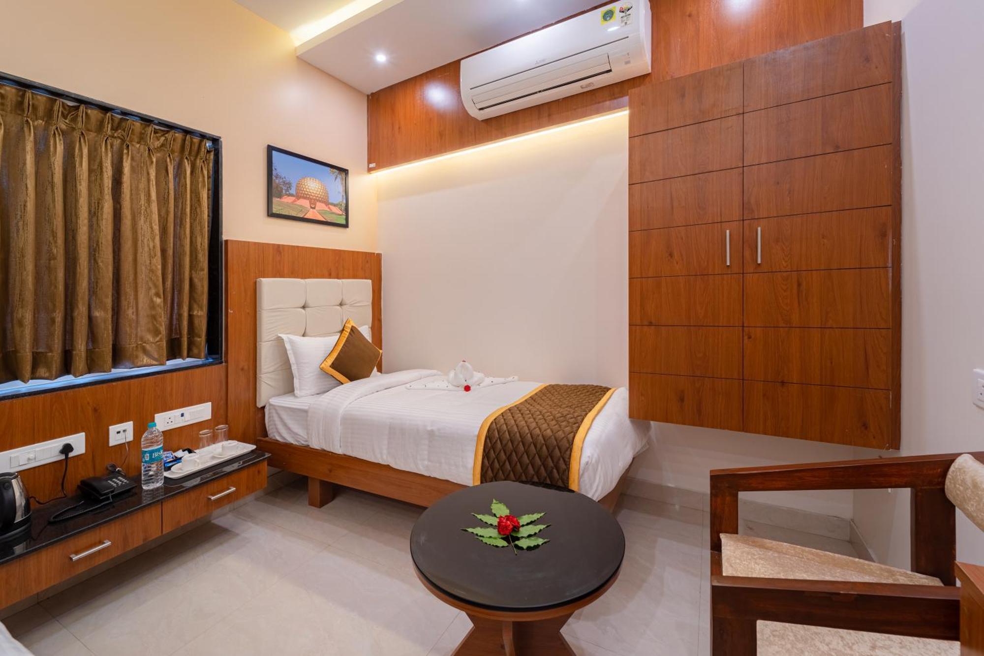 Welcome Grand Residency Pondicherry Exterior photo