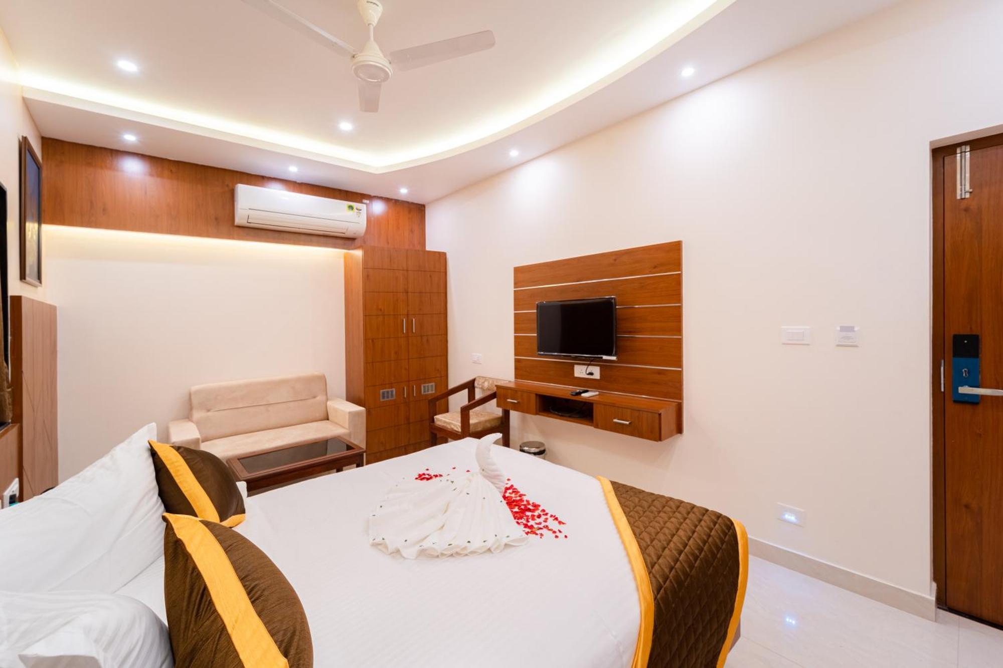 Welcome Grand Residency Pondicherry Exterior photo
